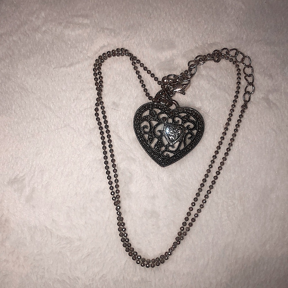 SILVER HEART NECKLACE